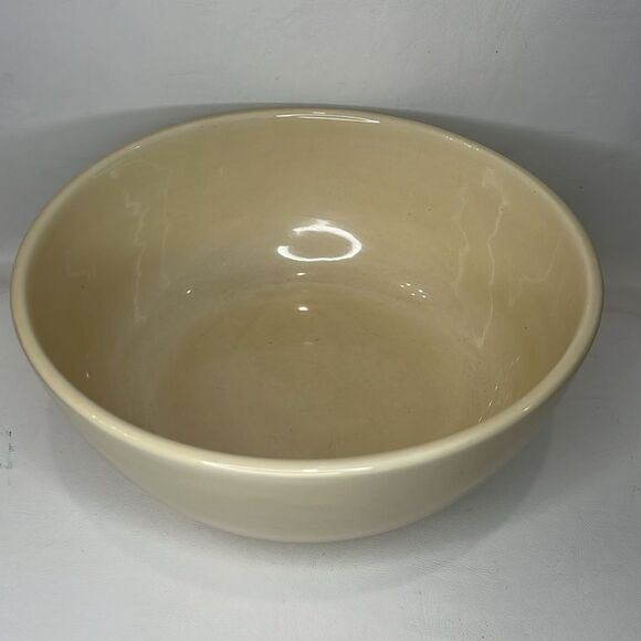 Potterybarn Sausalito Serving Bowl 10 In Round 4 In Tall Cream Country Cooking - Picture 2 of 5